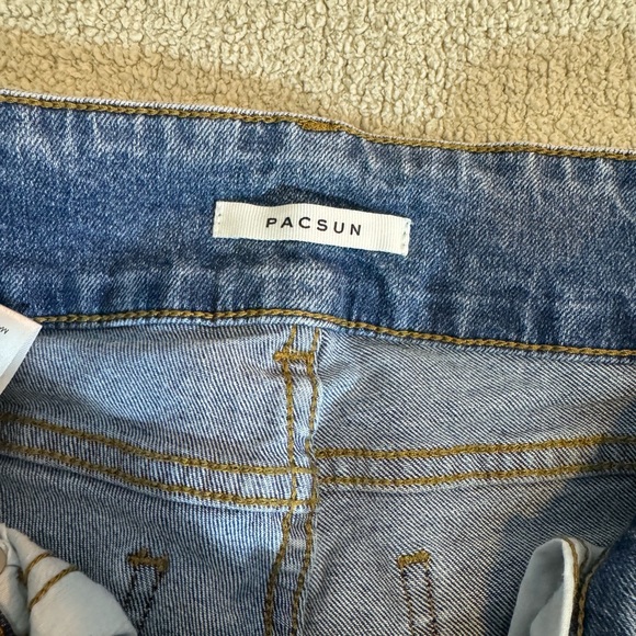 Jeans - Picture 9 of 15